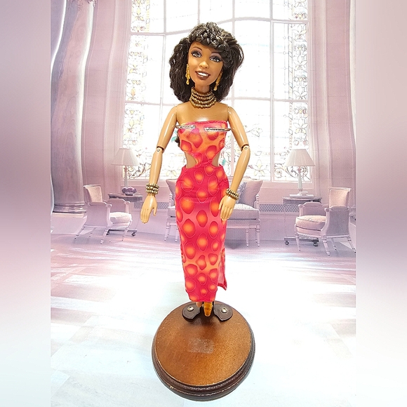 NEW AA BARBIE DOLL IN FASHIONABLE DRESS WEAR ACCESSORIES & JEWELRY